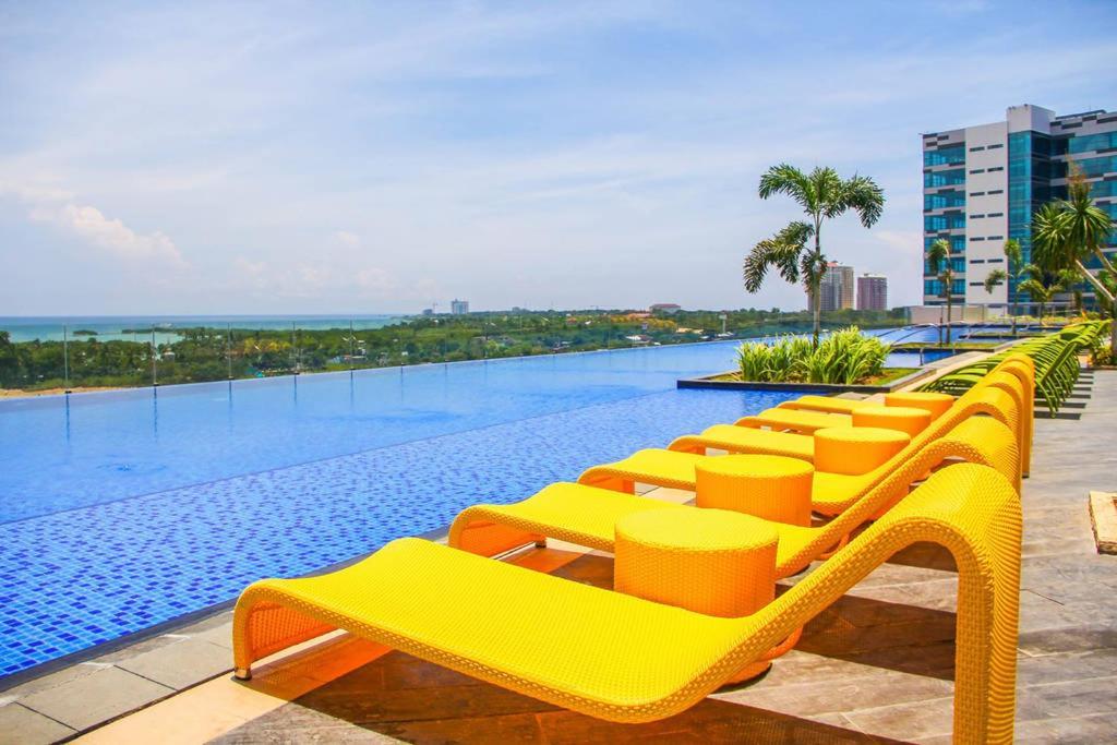 Mactan Newtown Cebu Affordable Suite! Lapu-Lapu City Exteriör bild